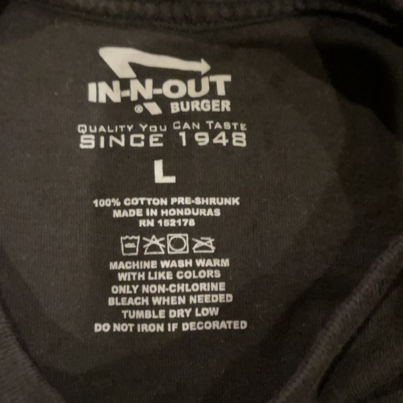 In-N-Out 2020 California Black Graphic Crew Short Sleeve Tee. Size Large - Picture 7 of 7